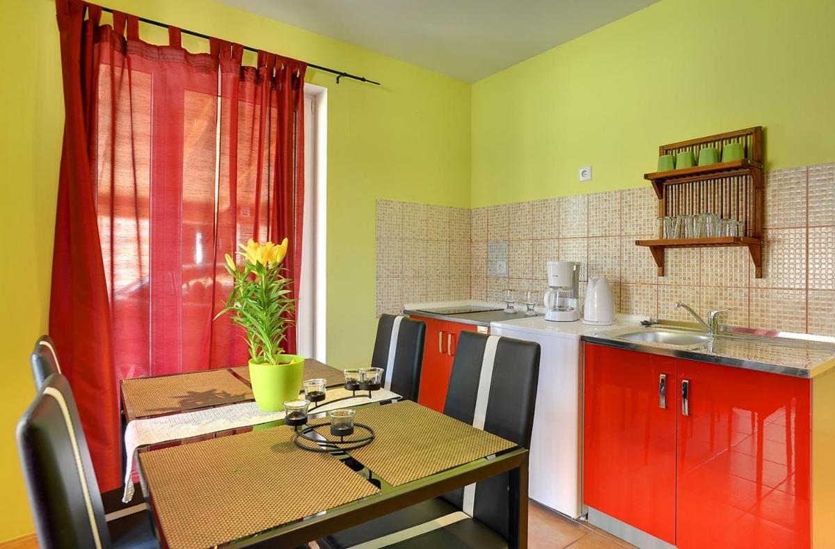 Apartments Puntica Liznjan Exterior photo