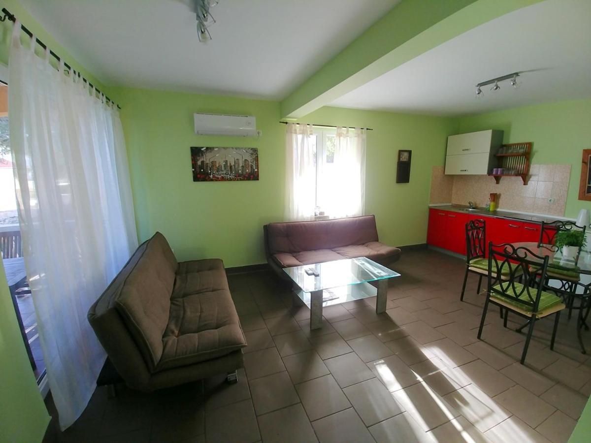 Apartments Puntica Liznjan Exterior photo